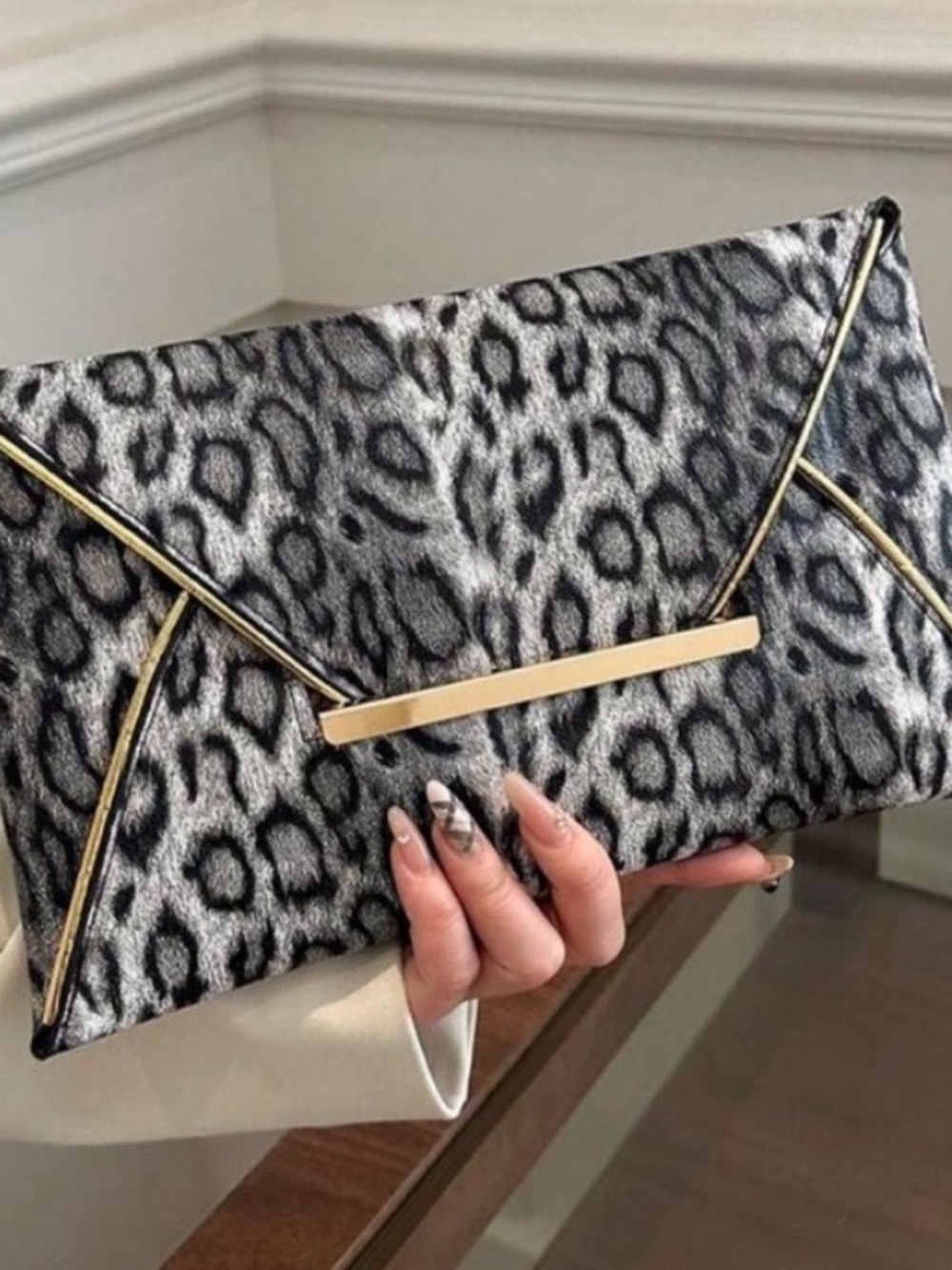 Leopard Print Envelope Clutch Handbag - Gray - Picture 4 of 6